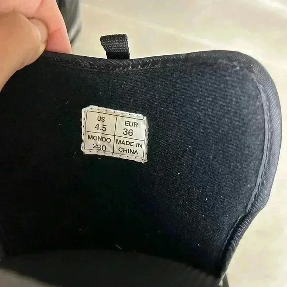 Blax Black Snowboard Boots size 4.5 kids or women (very small) - Picture 4 of 4